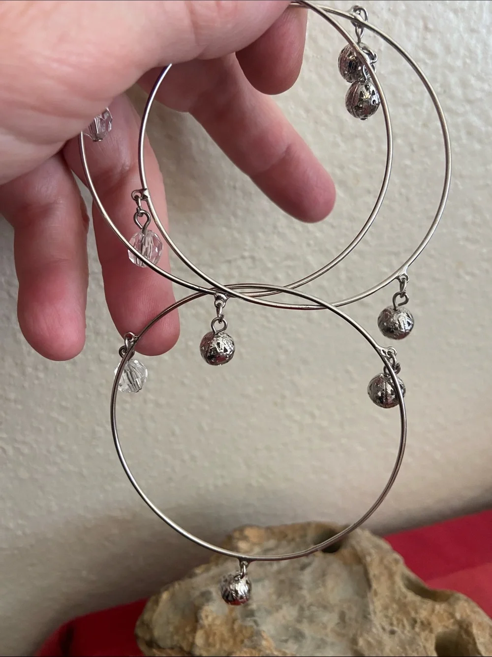 5/$10❤️❤️❤️Vintage 90s Triple Connected Silver-Tone & Charm Bangle Bracelet